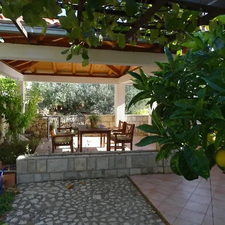 Διαμέρισμα Azure - One Bedroom Mirta *