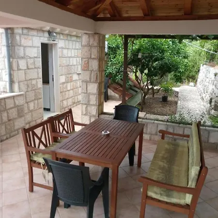 Διαμέρισμα Azure - One Bedroom Mirta Saplunara